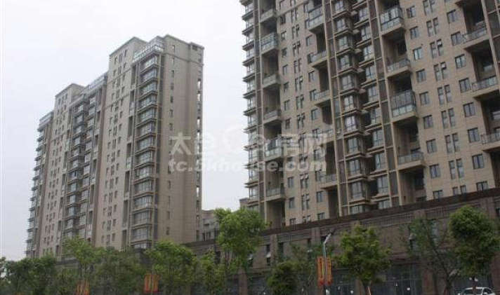 太仓市太仓 雨润星雨华府 3室2厅1卫 100平米