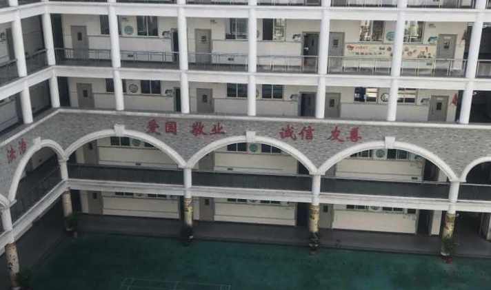 黄石港区黄石港 广场路小学 2室2厅1卫 67平米