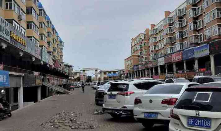 乌兰浩特市 乌兰花苑 商铺 66平米