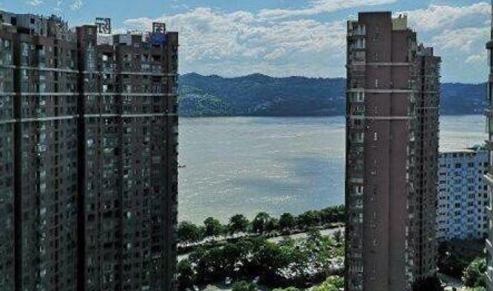 宜昌二手房 伍家岗区 虹桥国际公寓 1/1 115 万 11500元/平米 2室2