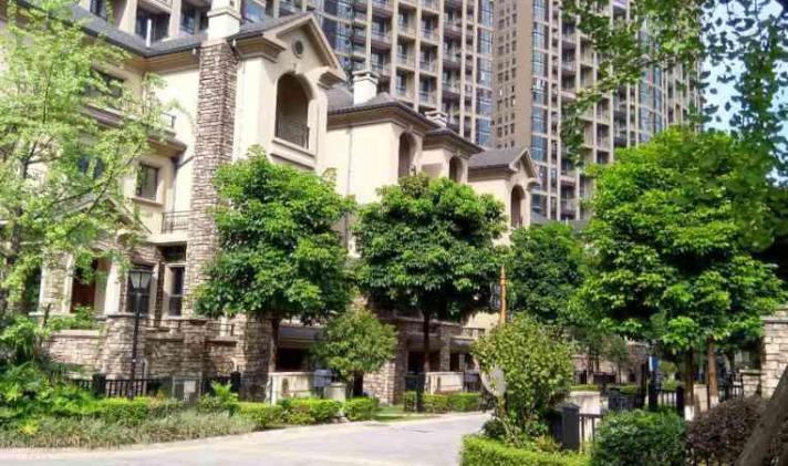 临桂区临桂新区 花样年麓湖国际社区 5室2厅4卫 198平米