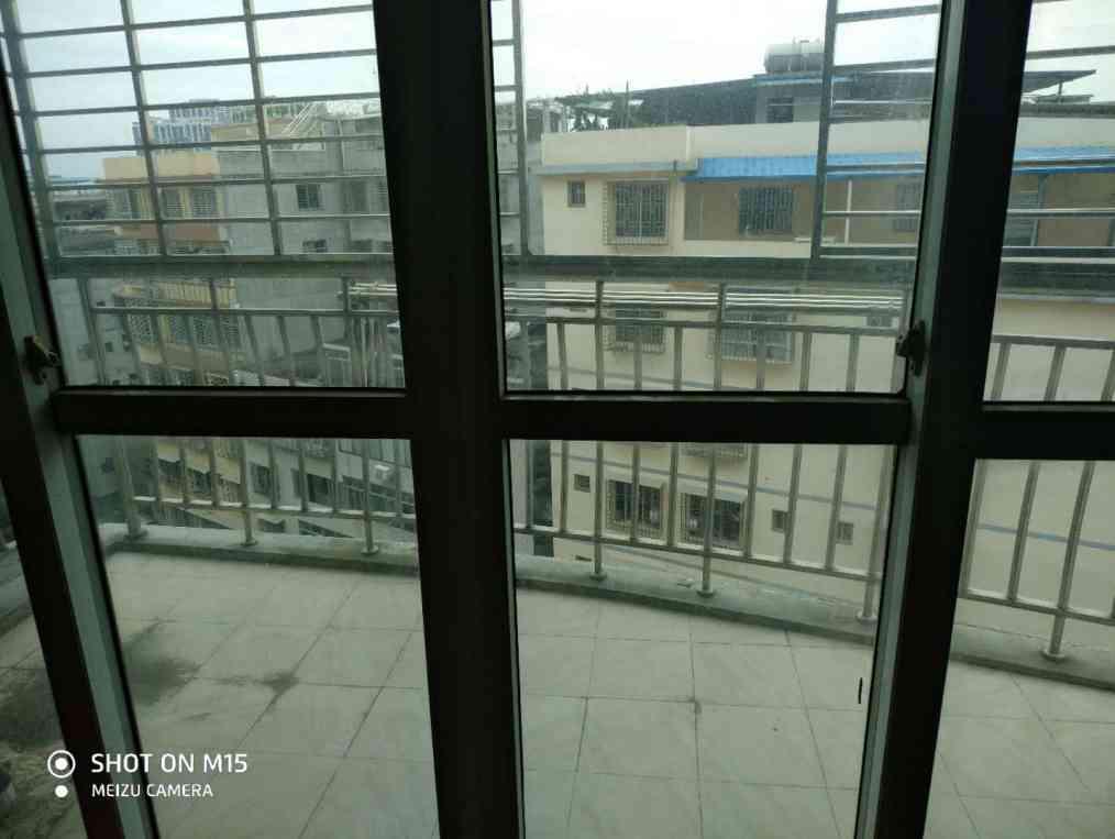爱琴湾精装两房 8楼 家具家电全送 拎包入住