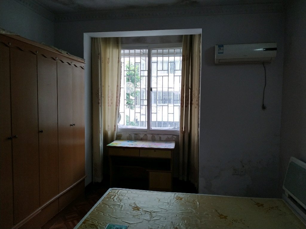 翔龙花园63平精装28万