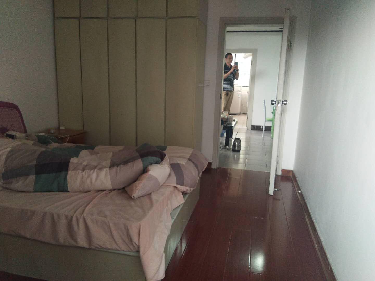 房型方正,南北通透,采光好超实用，环城西路边的