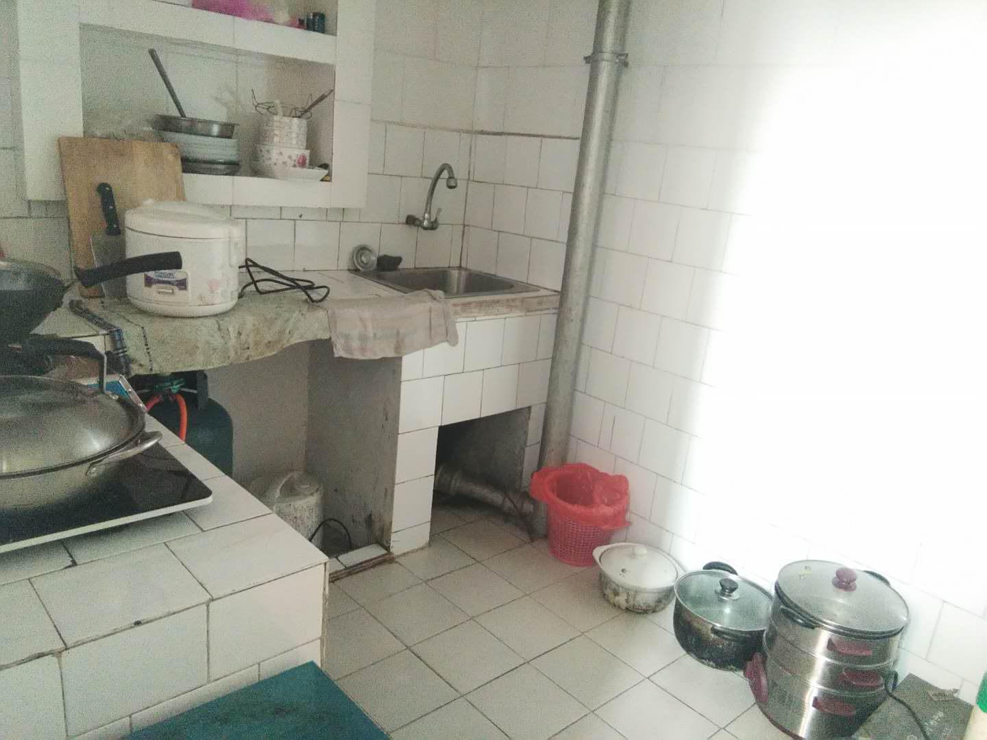 房型方正,南北通透,采光好超实用，环城西路边的