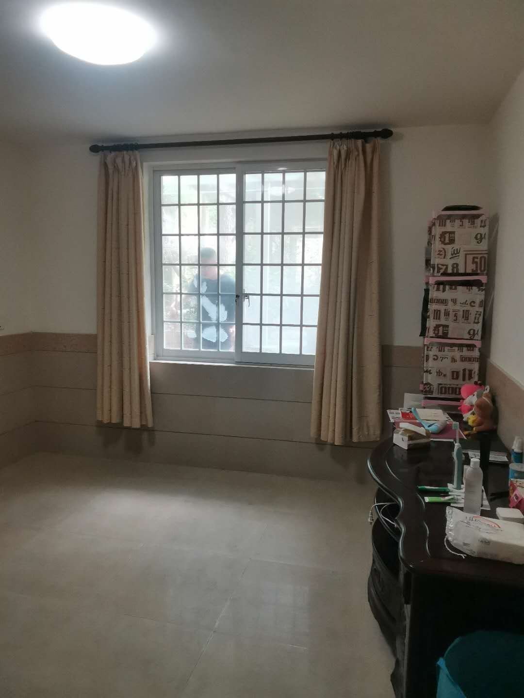 精装房，有底层，拎包入住