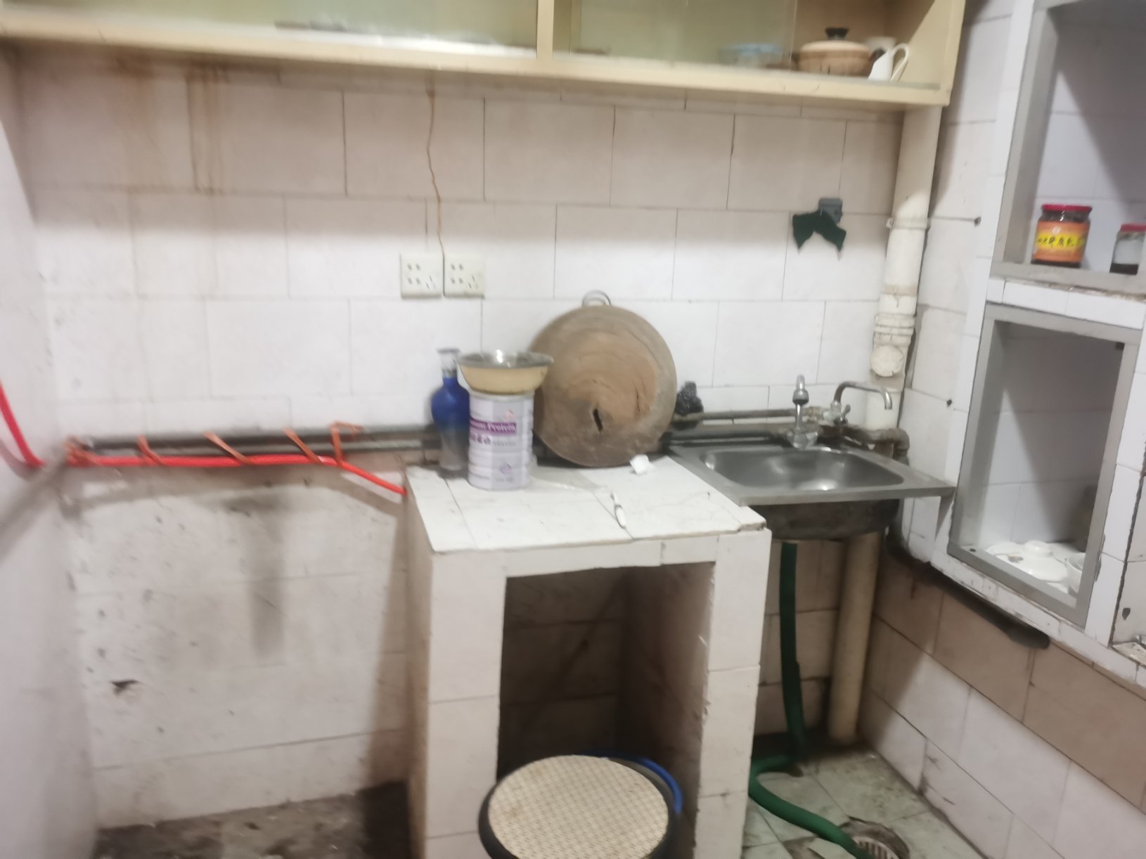 驿前街菜市，楼上,1栋,1单元，604