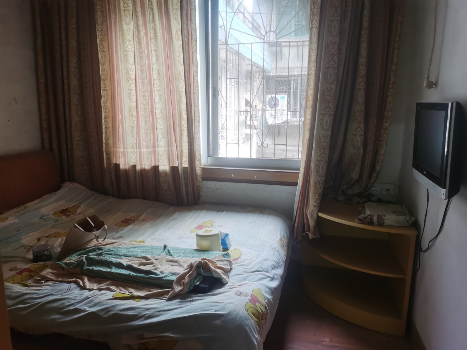 驿前街菜市，楼上,1栋,1单元，604