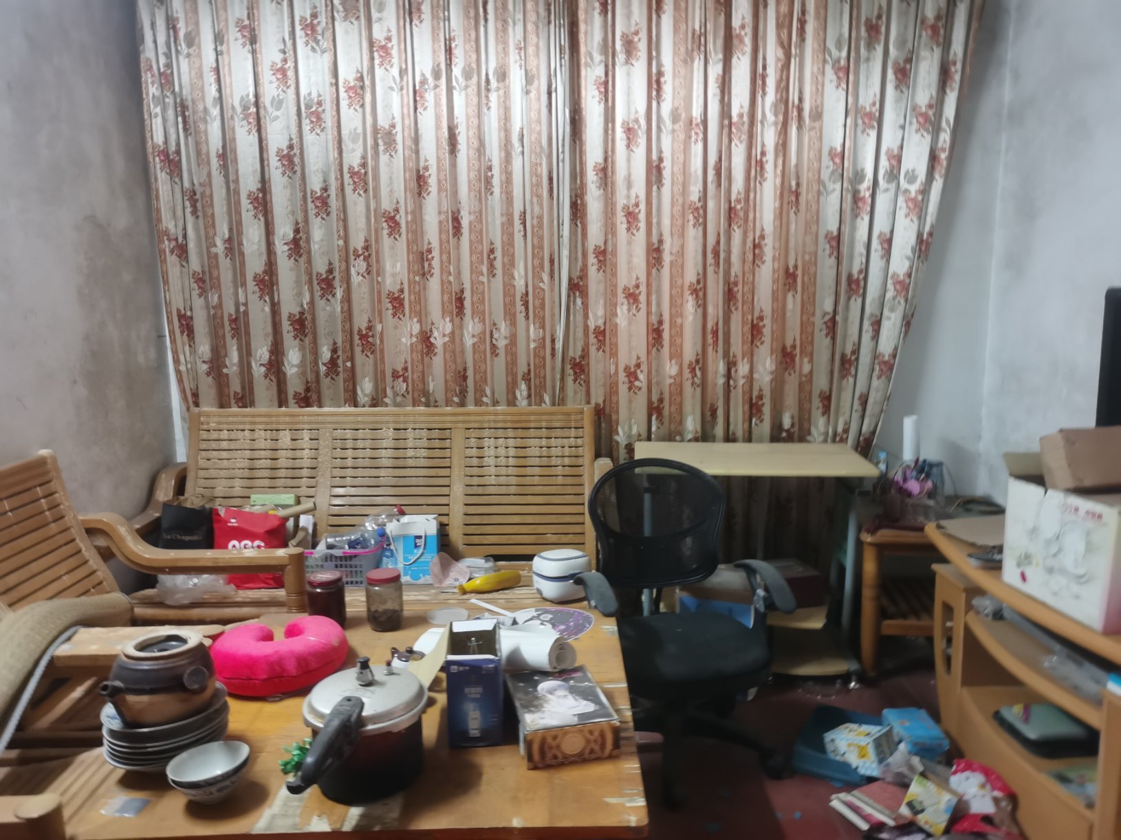 驿前街菜市，楼上,1栋,1单元，604