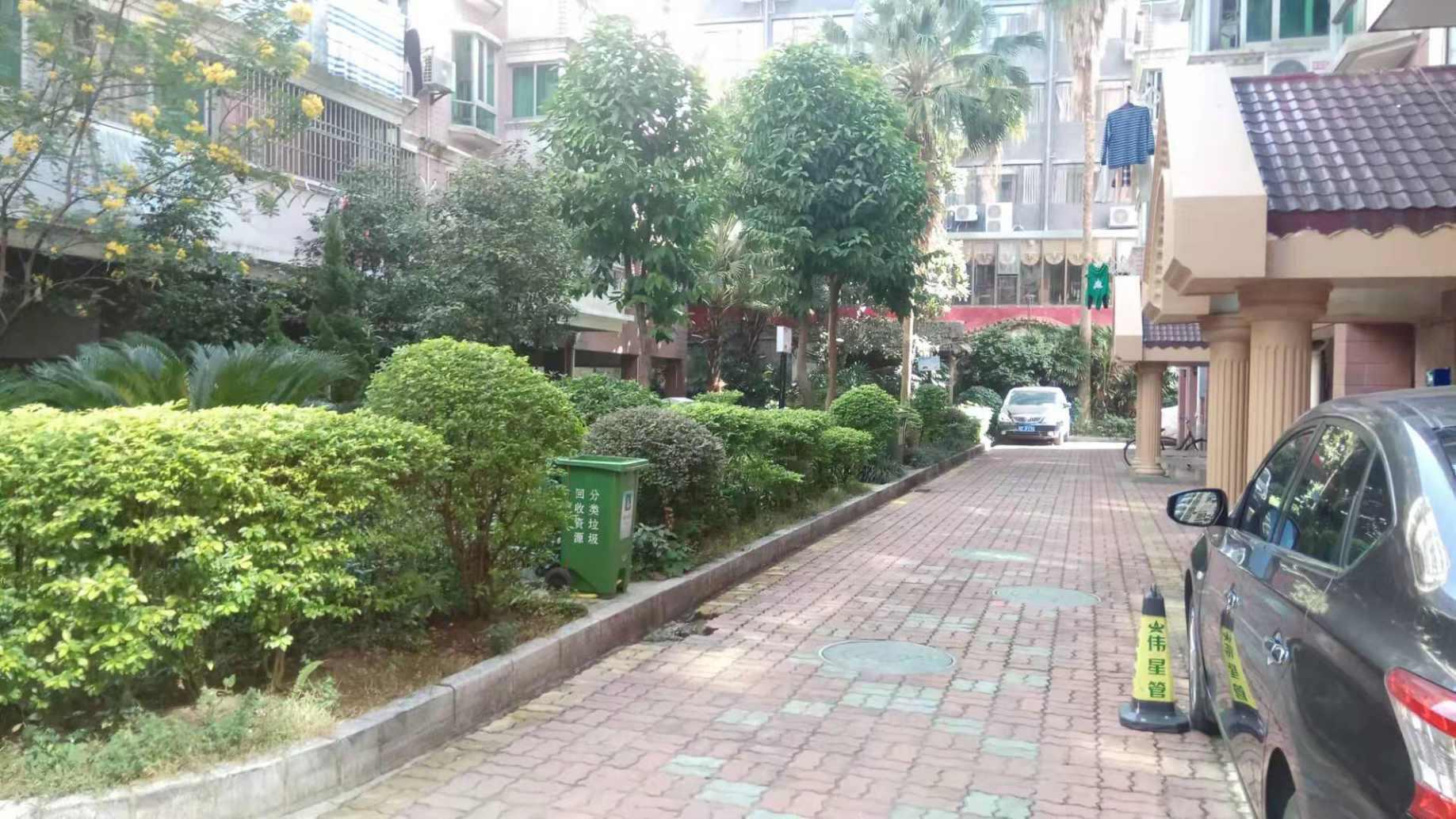 桂青园5楼复式 两层产权176平 精装送家具家电 车库另算