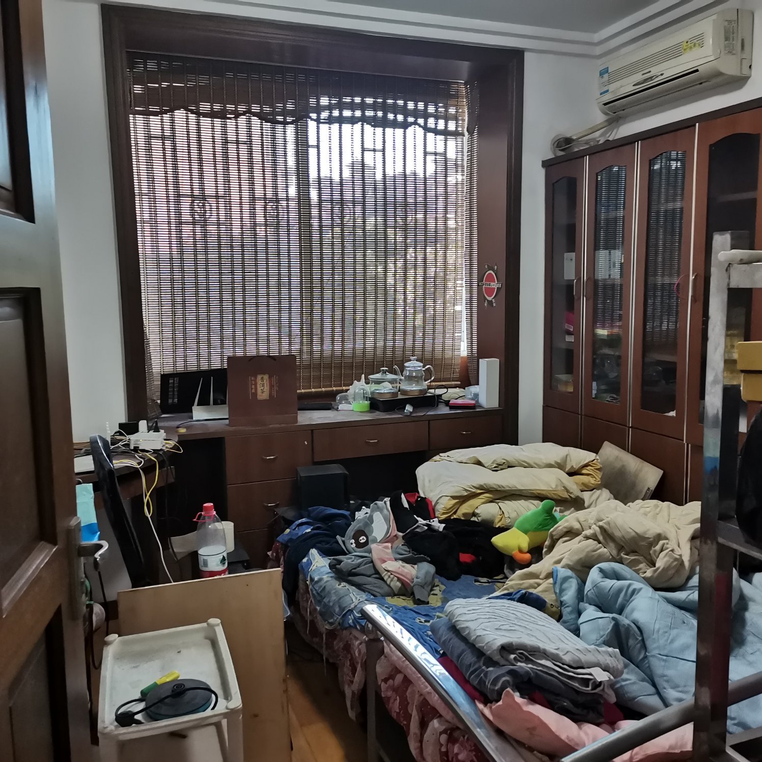 房子保养好，交通方便，凤集校区房