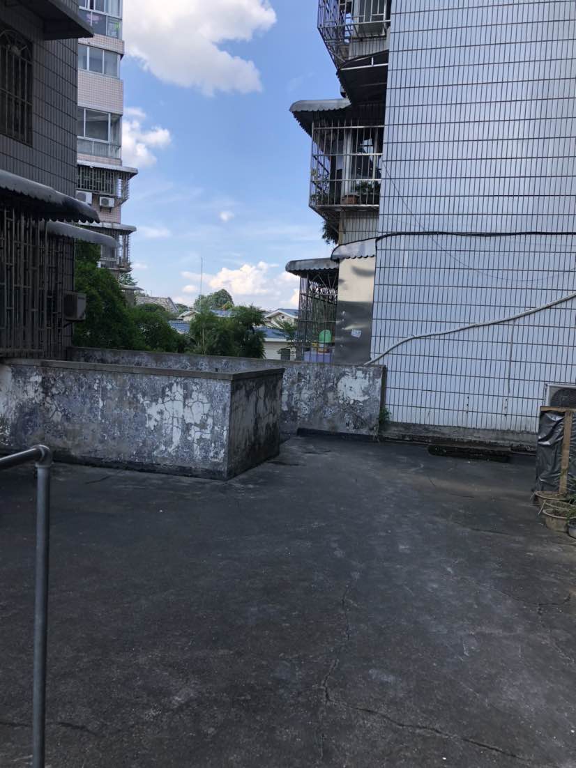 空明东路3号 十八中宿舍 育才小学本部 已经装修好了