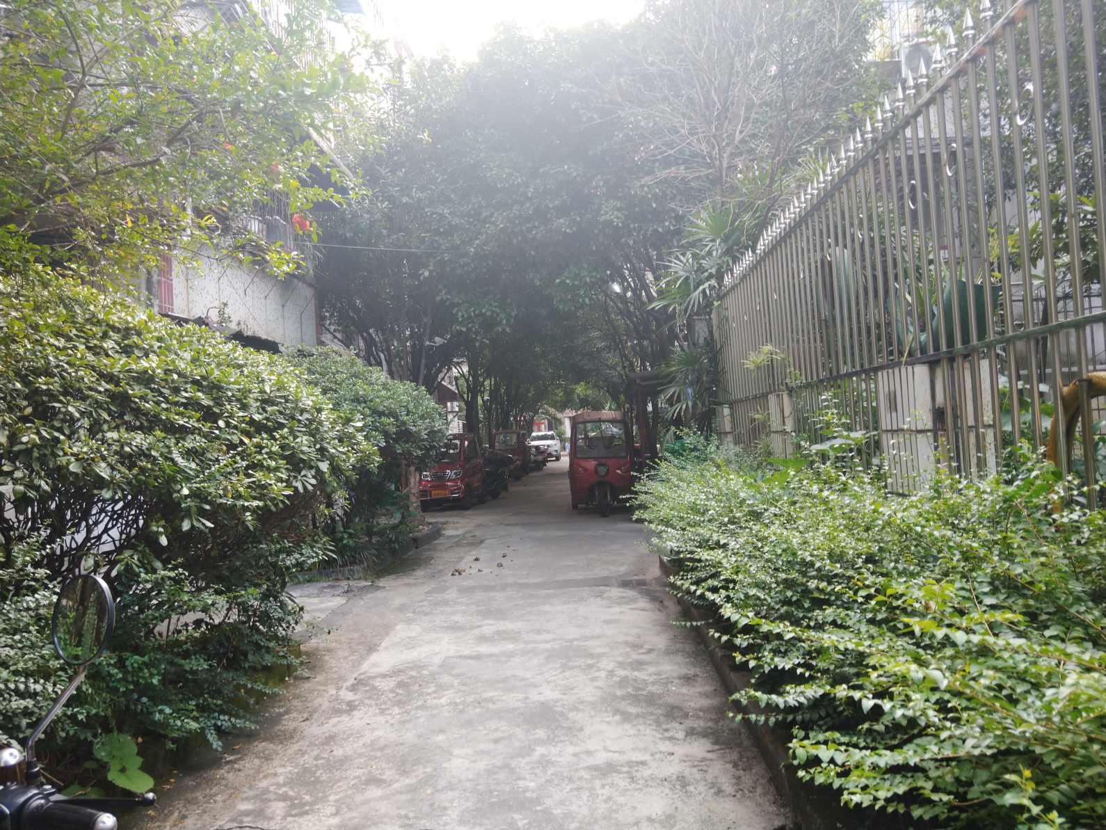 出售七星区彰泰桂花园2室2厅精装修宽敞明亮
