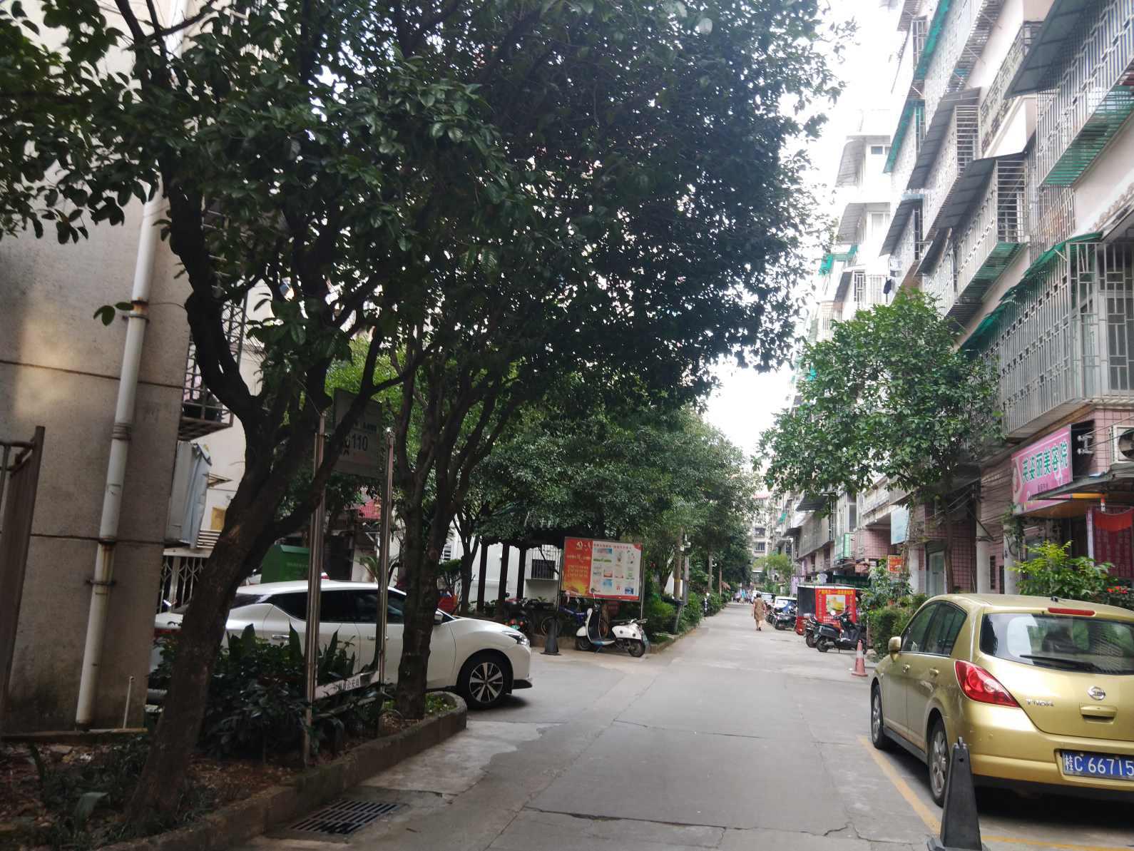 出售七星区彰泰桂花园2室2厅精装修宽敞明亮