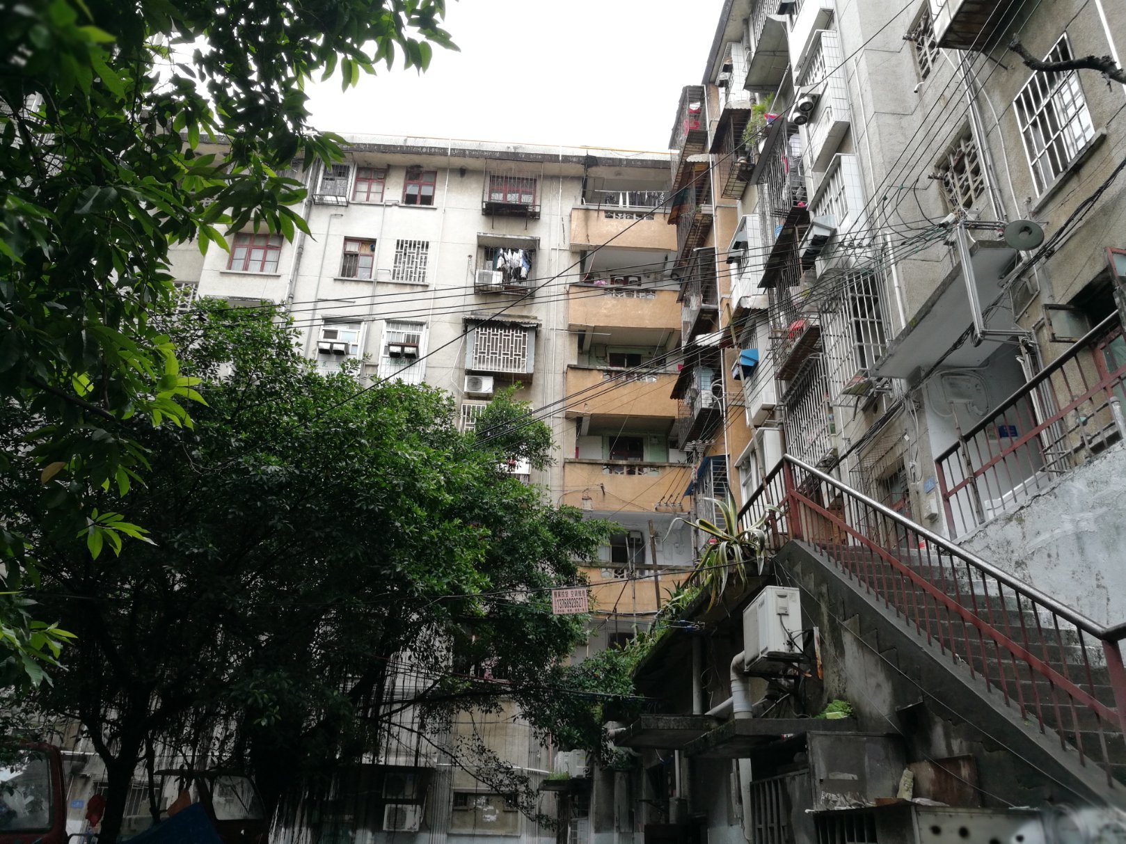 西门菜市民族路43号，精装2房