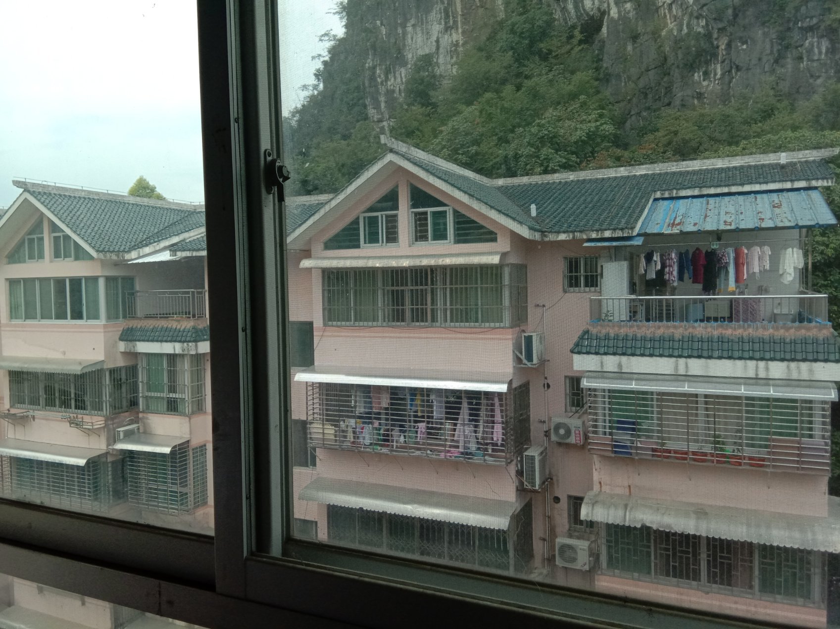 廻龙小区3房141平方，清水可以自己装修