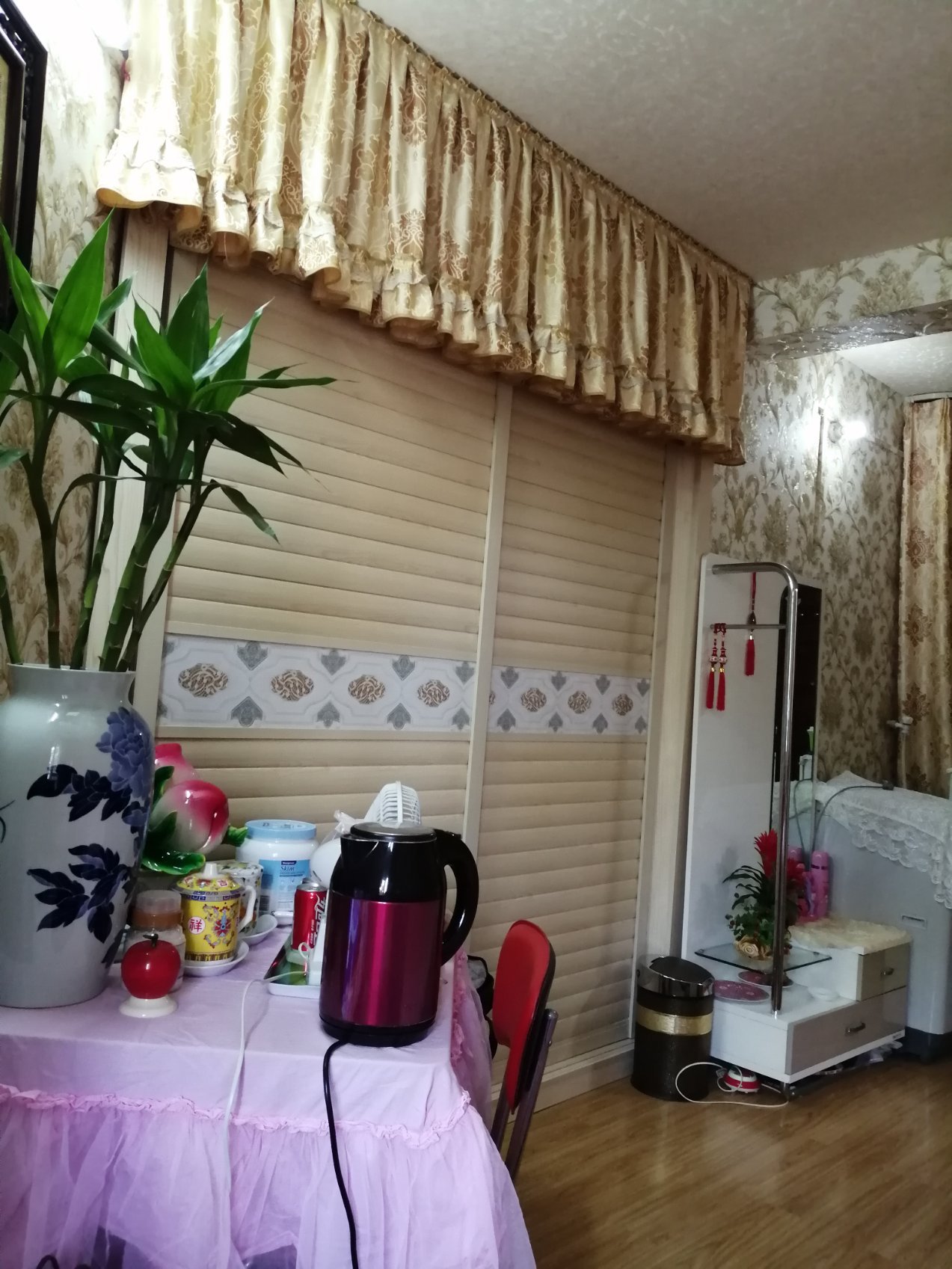 七彩花园北区，豪装，家电家具全送