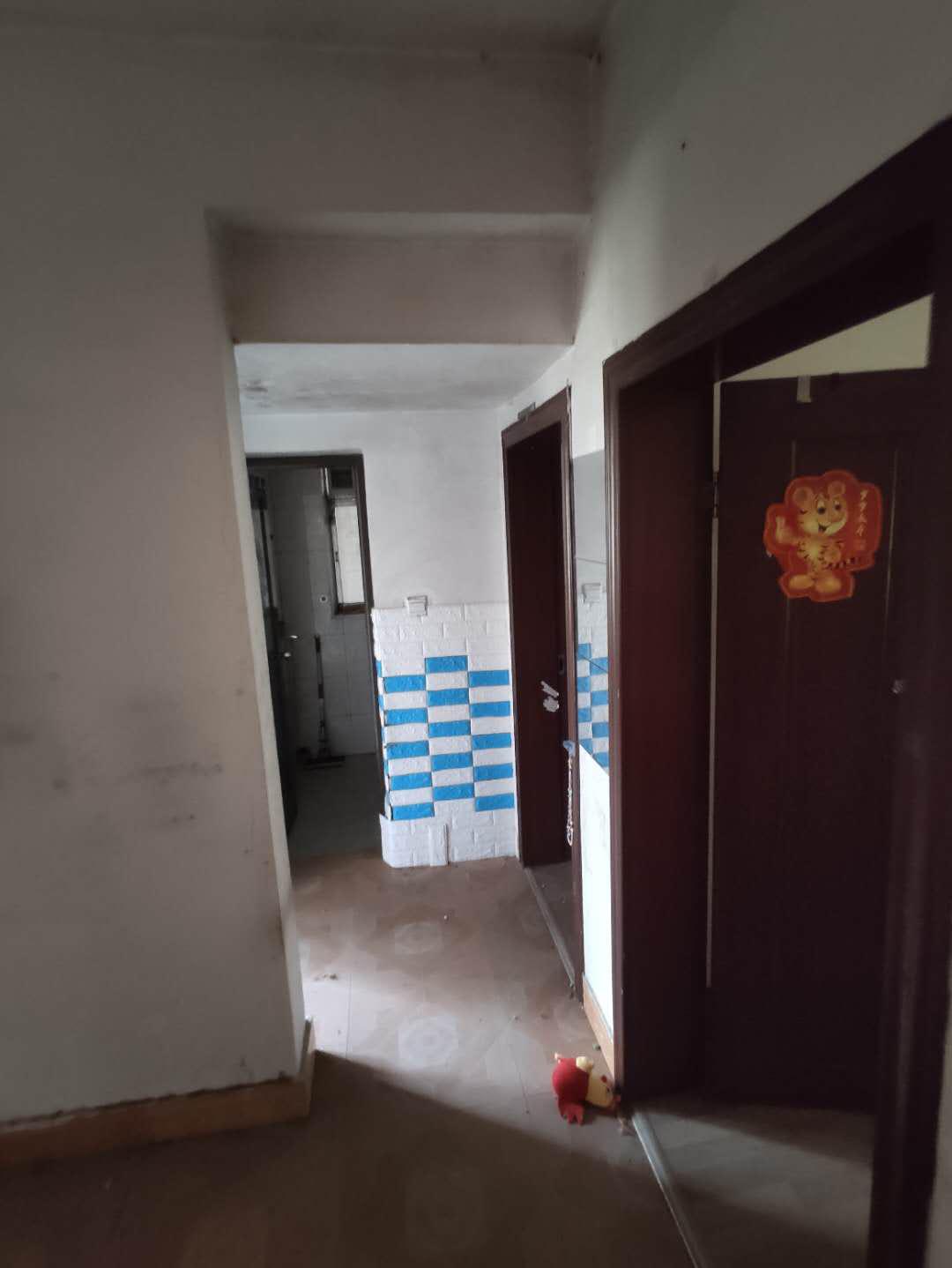 西山路23号 养生二楼带露台 近西山小学西山公园早市