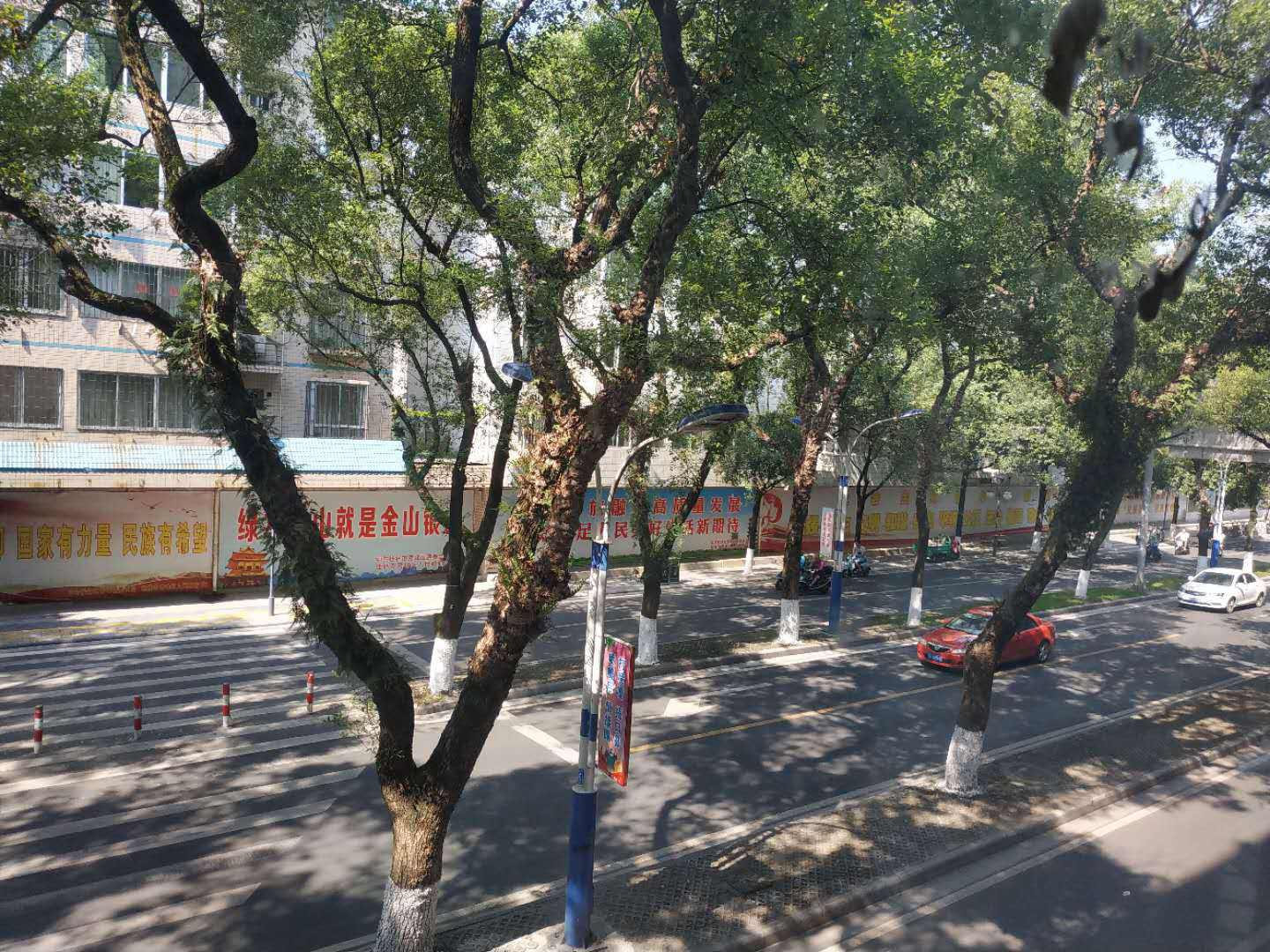 西山路23号 养生二楼带露台 近西山小学西山公园早市