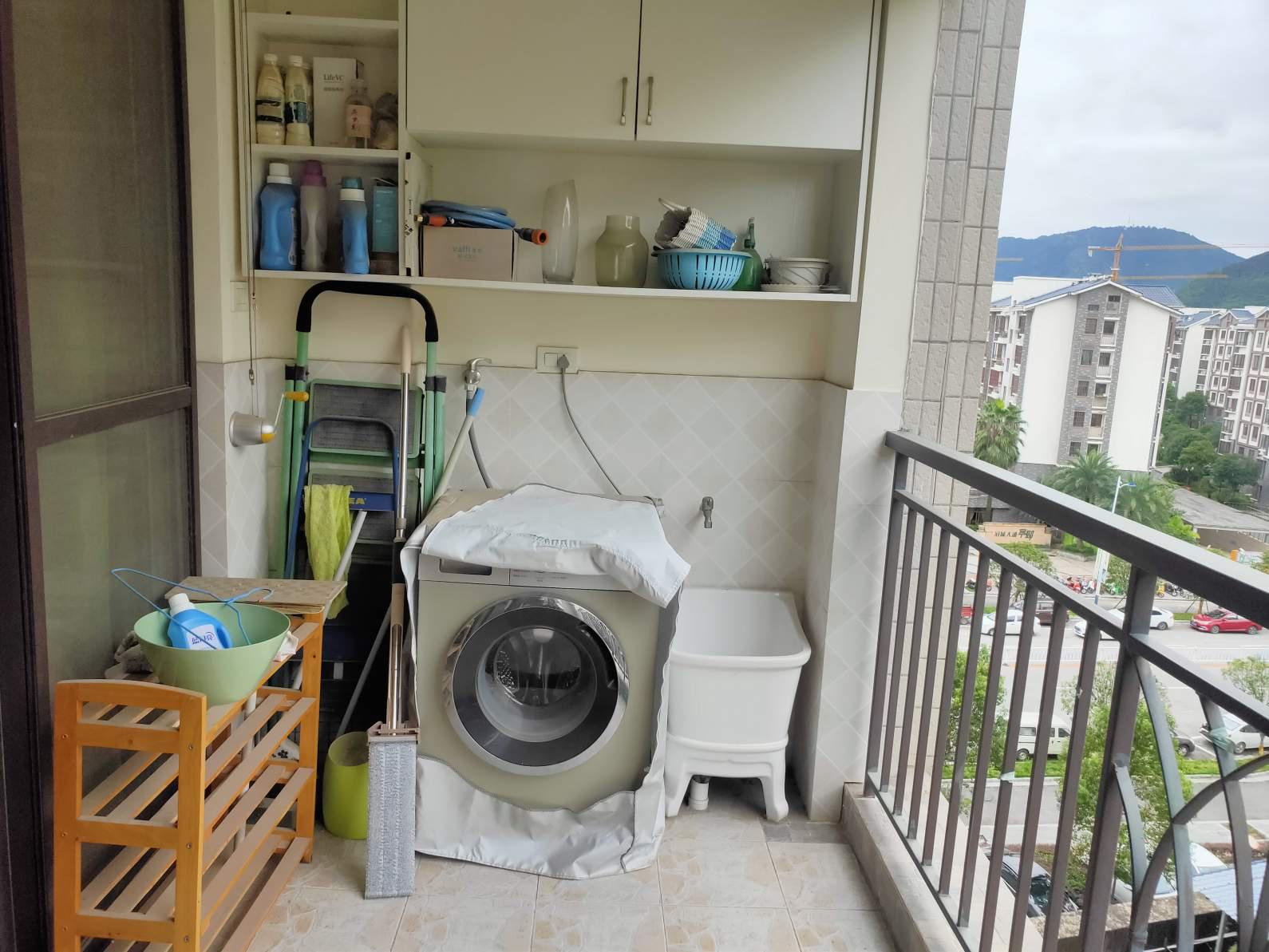 中海元居7楼3房2厅2卫精装105平米95万