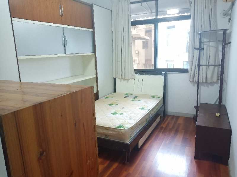 七星花园牡丹苑3楼120平3房2厅1卫目前该房出租，边租边卖