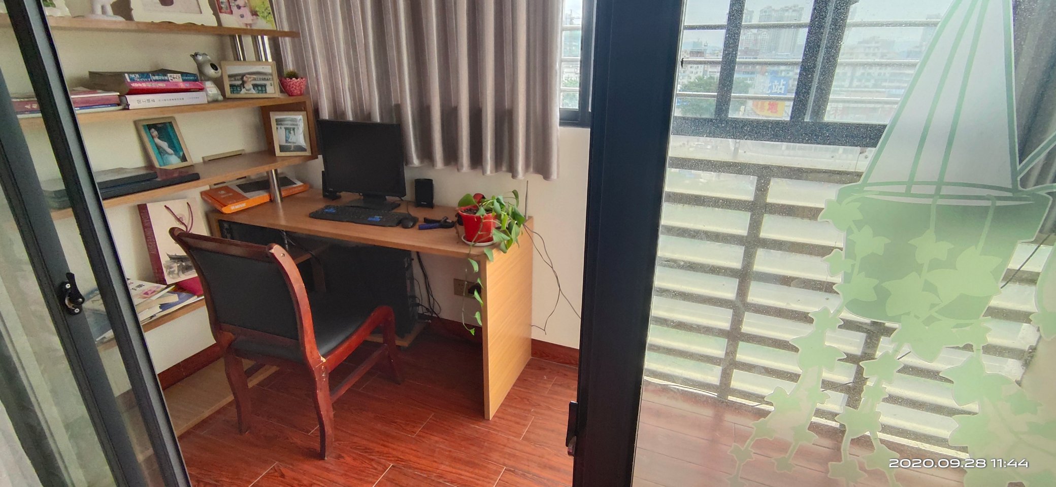 北站旁边 中房阳光 3房2厅2卫 精装带家具 诚心出售