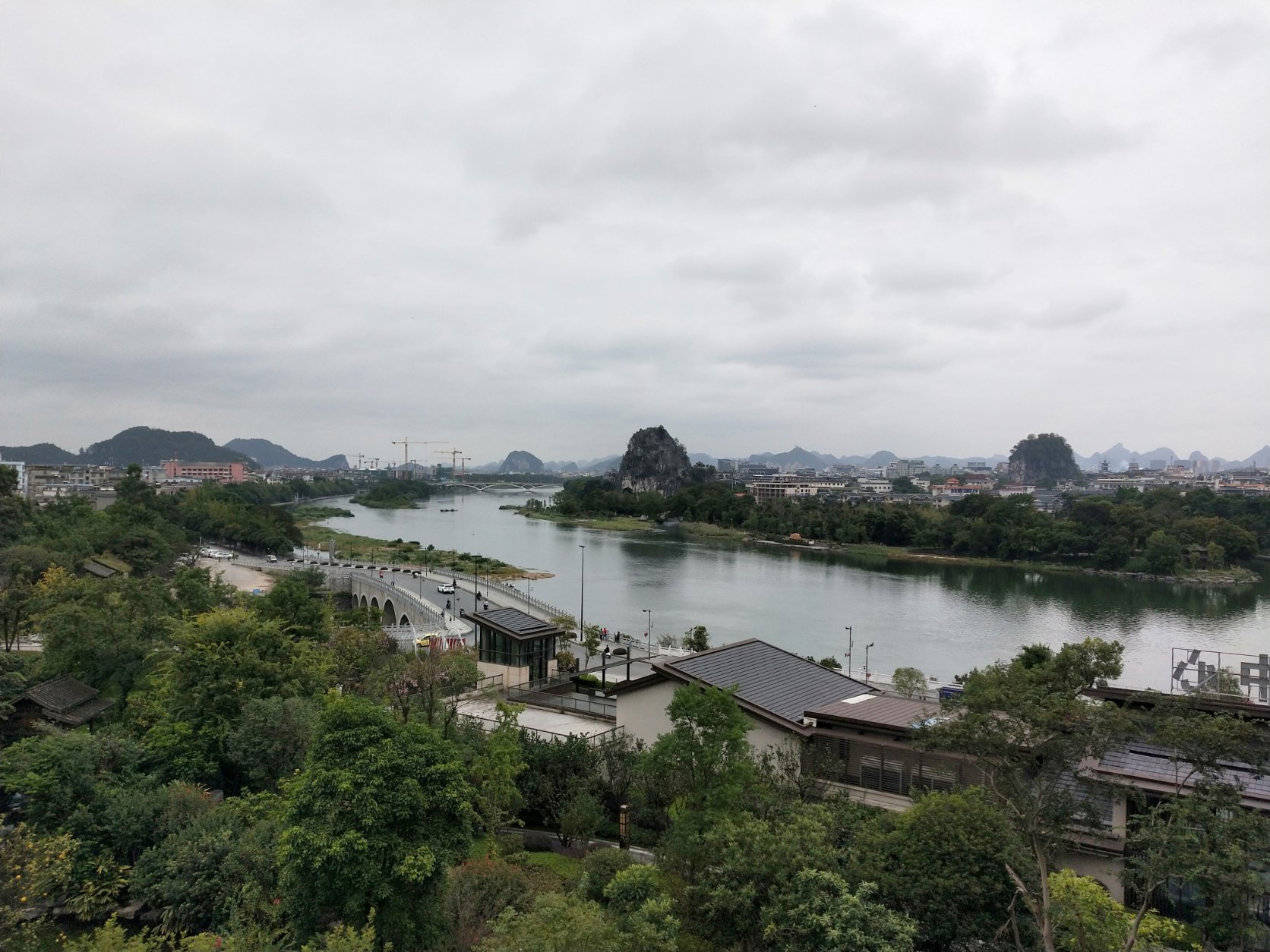 兴进漓江郡府金桂府全线江景无敌视野，样板间楼上，证齐无贷