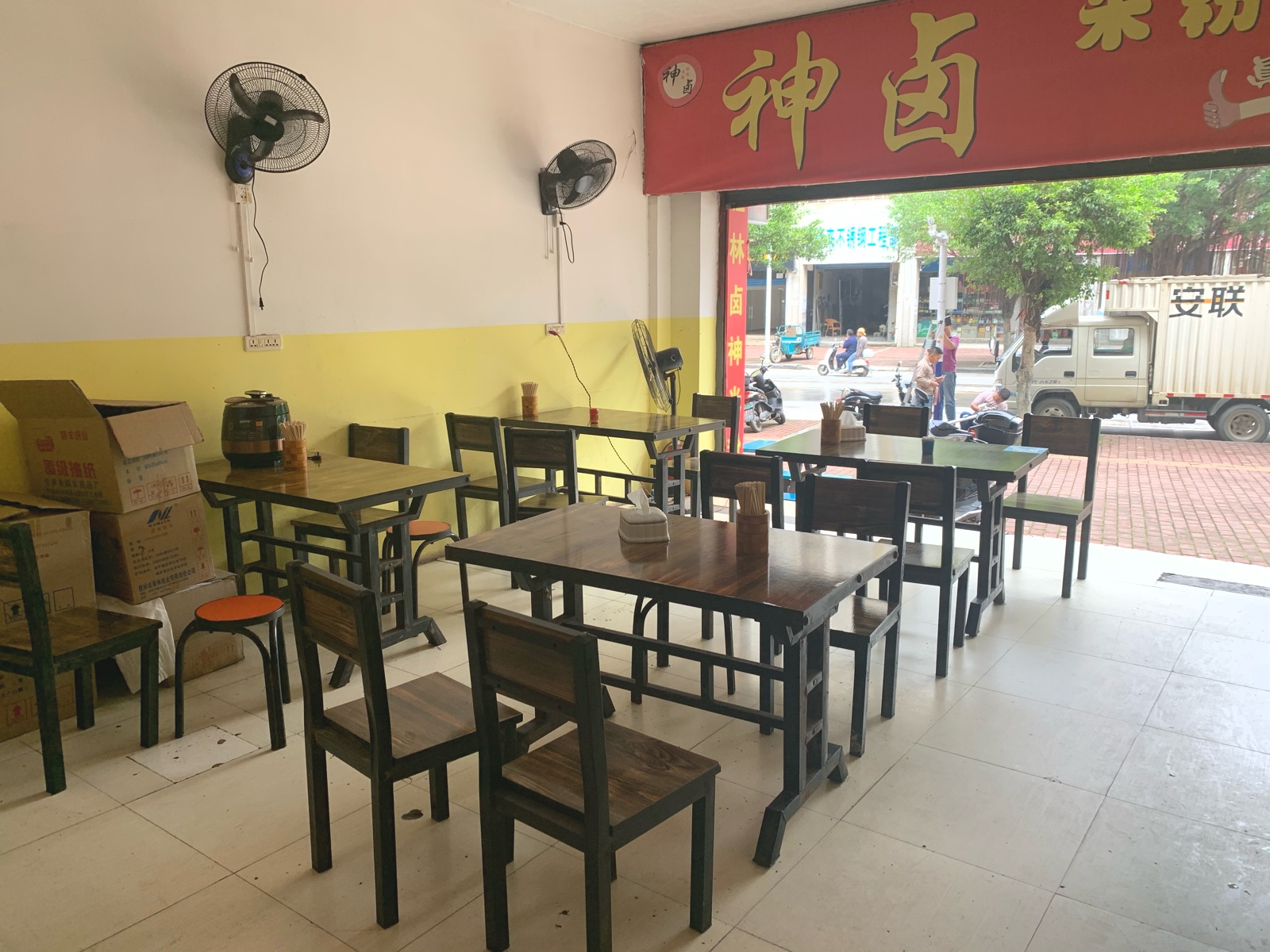 漓水书香对面门面房！随时看房