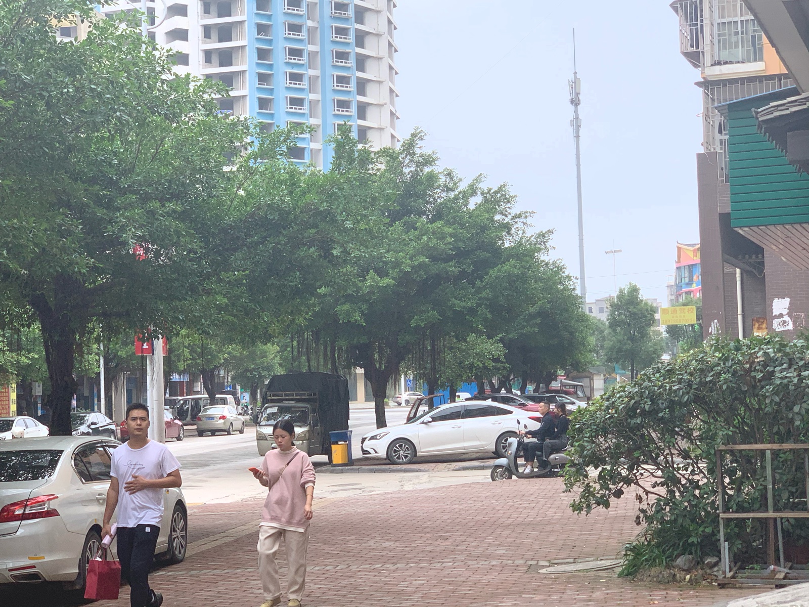 漓水书香对面门面房！随时看房