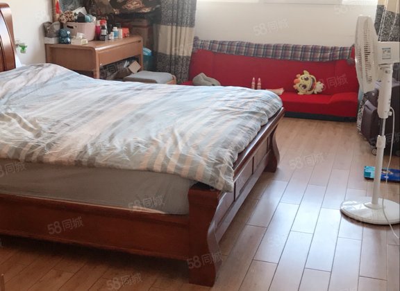 滨都一品嘉苑复式楼4室2厅2卫