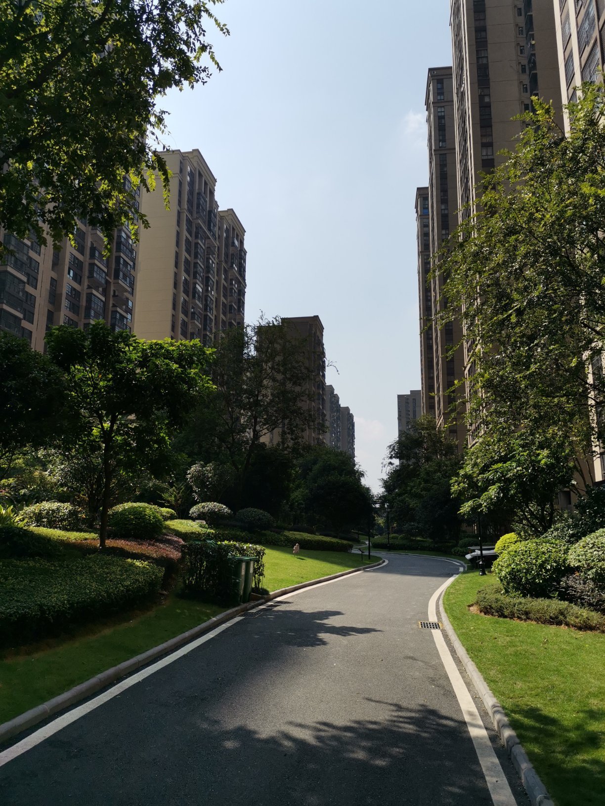 兴荣郡 精装两房 可租可售 满二有证无贷