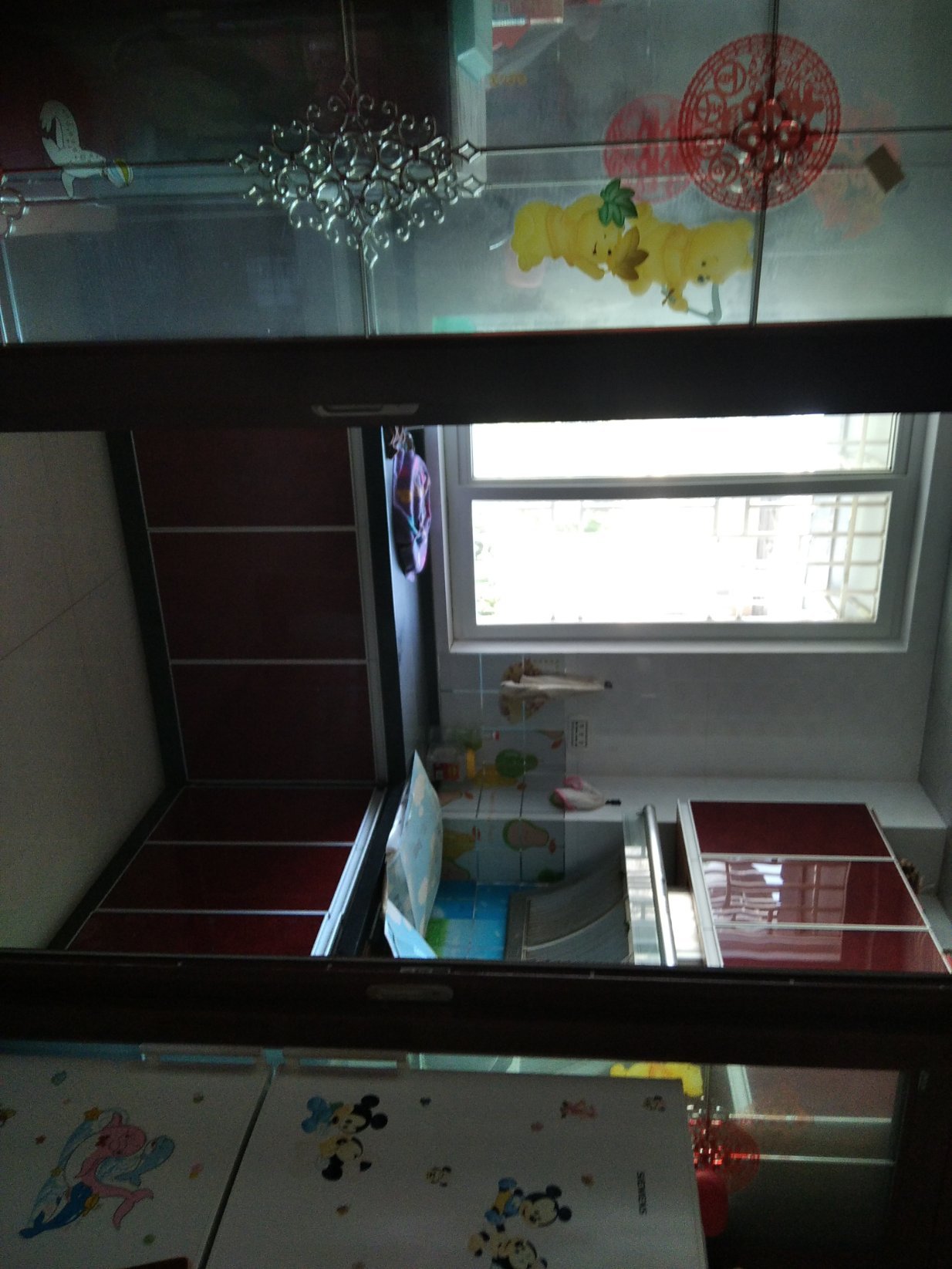 送30平车库.车库有水电及卫生间，家具家电全送，双证齐全