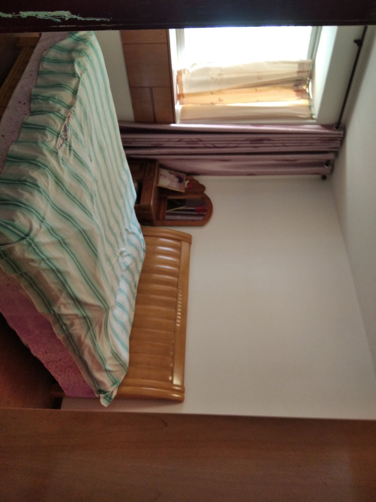 送30平车库.车库有水电及卫生间，家具家电全送，双证齐全