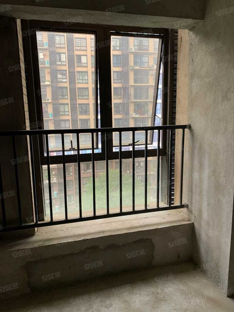 中山北路联发乾景63栋602室出售