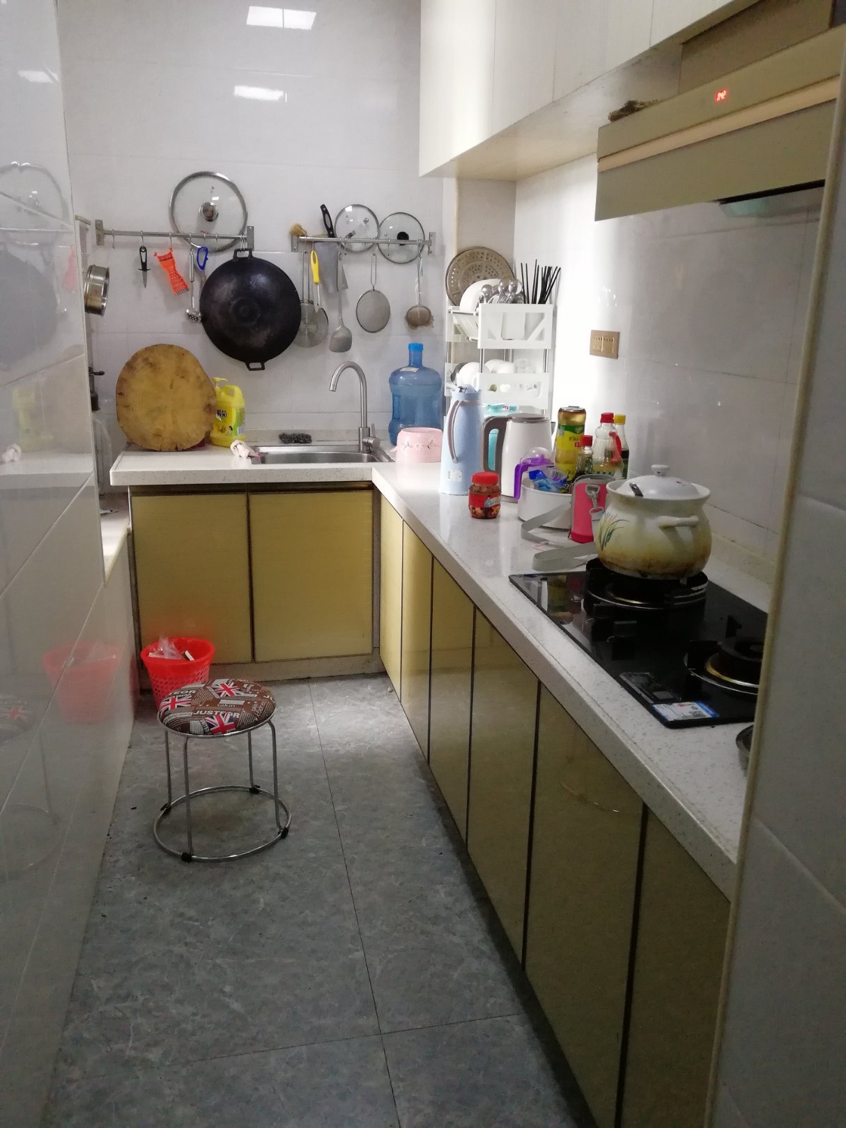 水岸新城电梯三房，拎包入住，学校旁