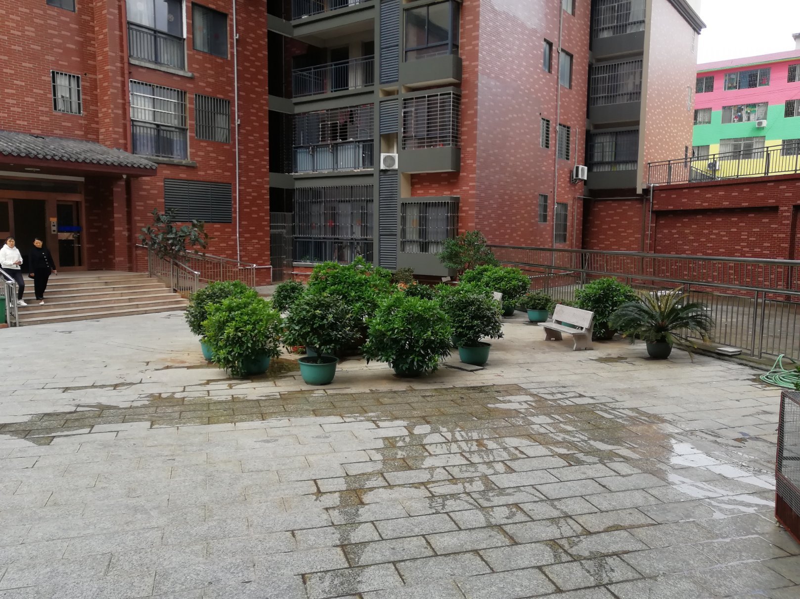 水岸新城电梯三房，拎包入住，学校旁