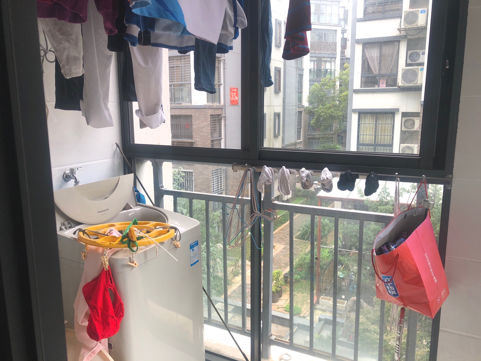 联发旭景西区109平三房，93万