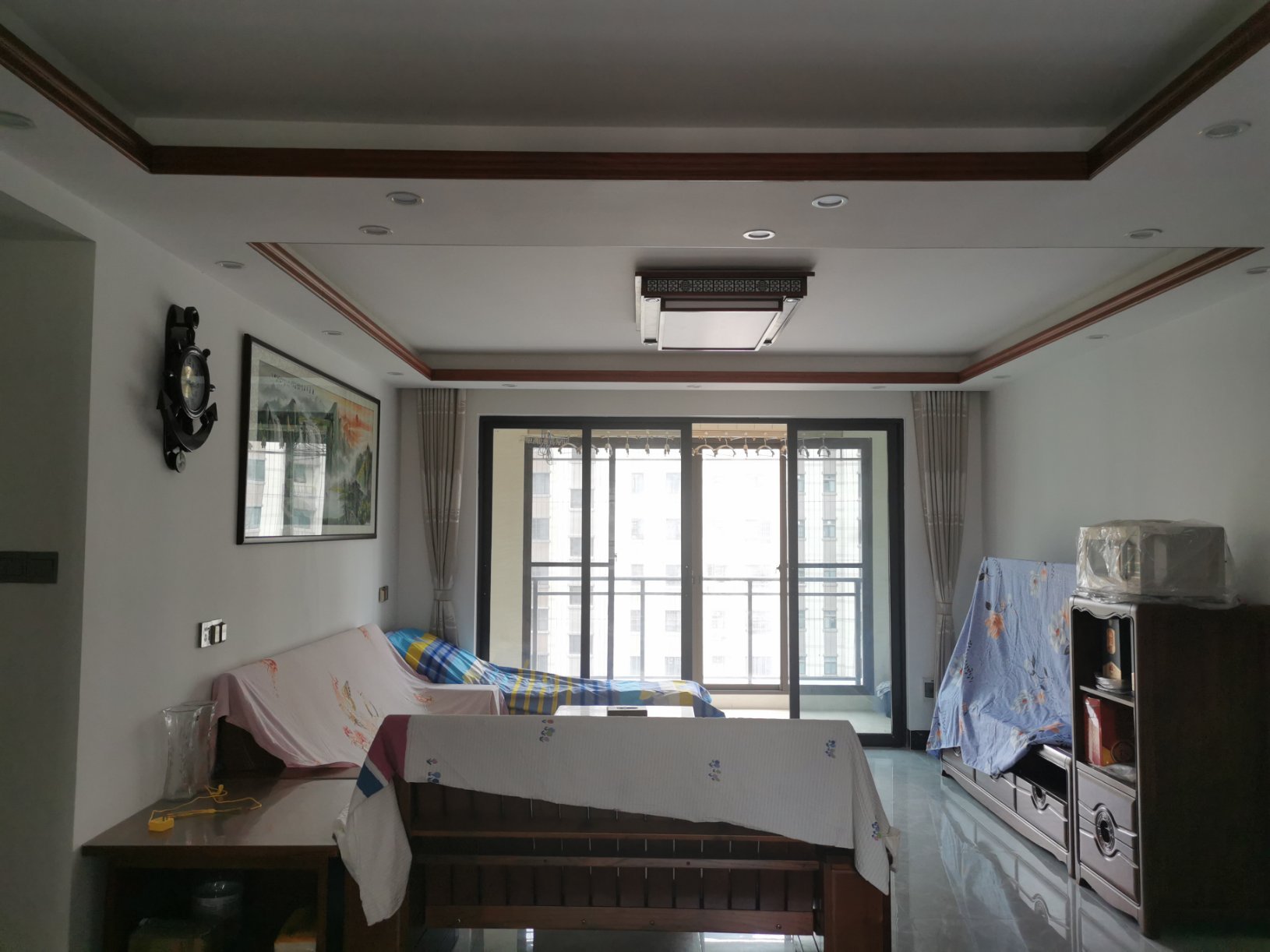 万达城4房2厅2卫精装，拎包入住 ，房东只住过一天，全新出售