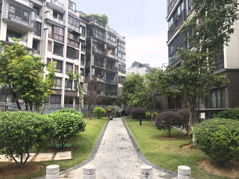 联发旭景西区109平三房，93万