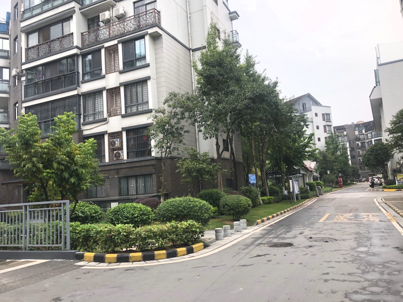 联发旭景西区109平三房，93万