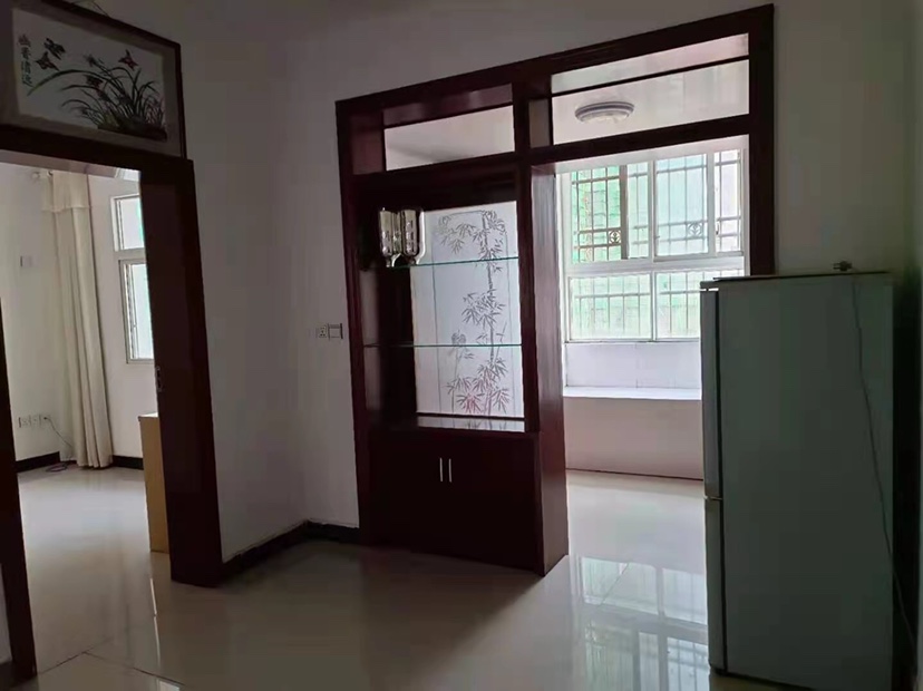 陂头脑经济房,读书方便,不用接送,家具齐全,拎包入住