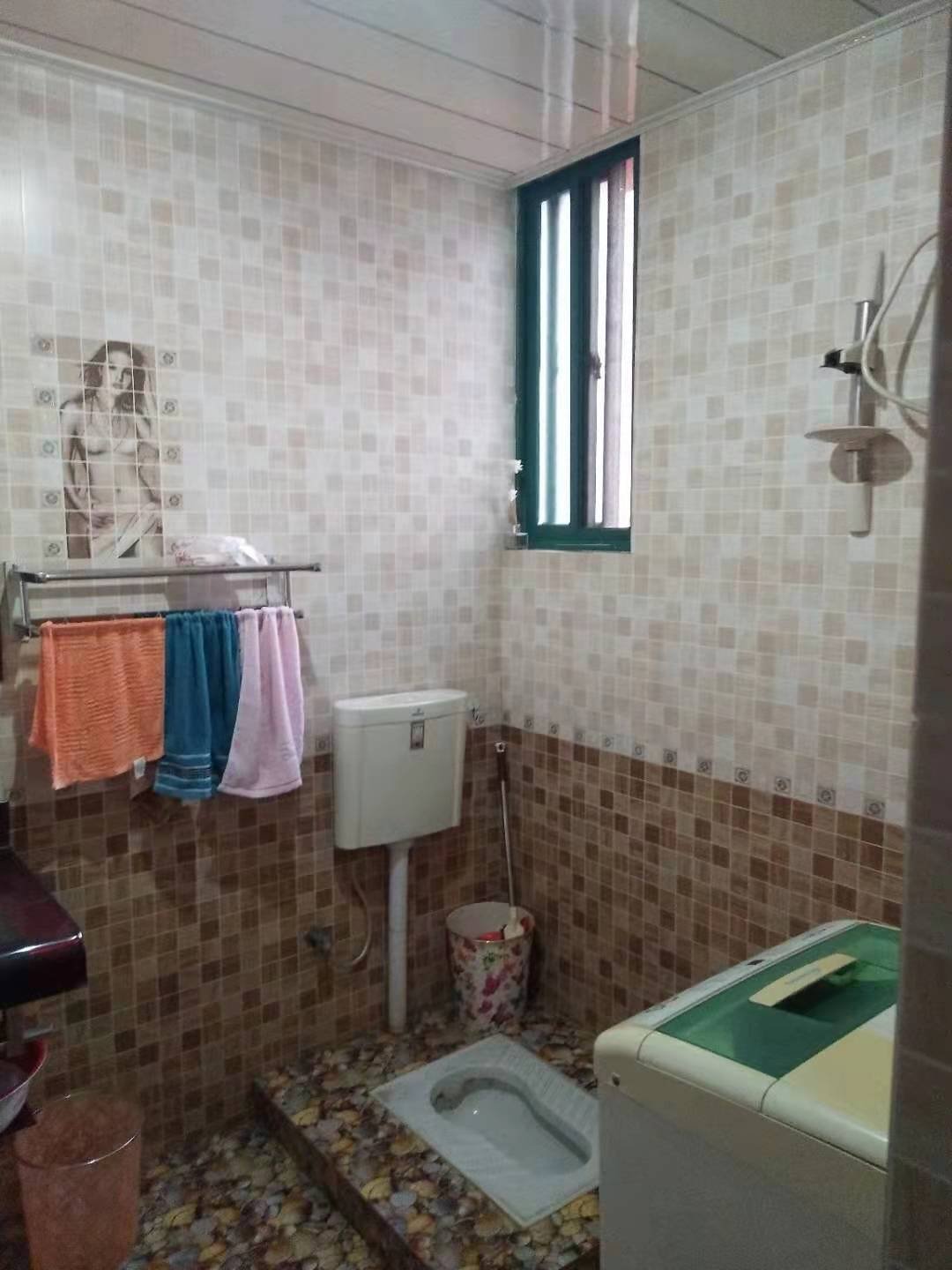 思源附近世纪经典,两房两厅一卫。房子已出租了