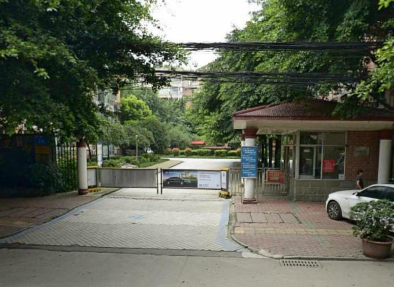 成都租房 高新区 > 瑞升花园  配套设施 房源描述 房源标签: 瑞升花园