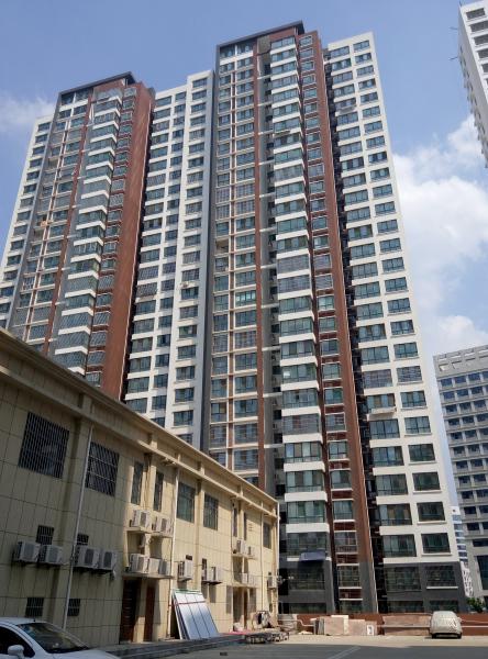 【南湖公园 南湖丽景 两室两厅 毛坯房 市证可贷款 急售 | 泰安二手房