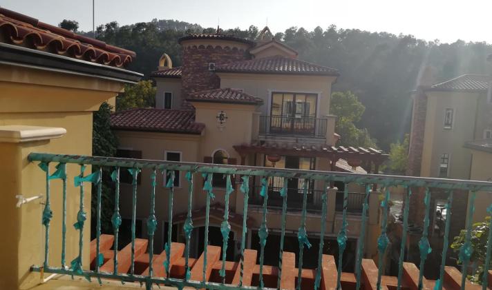 东城区黄旗山 中信御园 8室2厅3卫 877平米