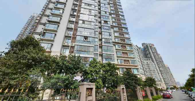 红谷滩 红谷滩 万达华府澜图(御园) 房屋总价:68万房屋单价:19047/m^2