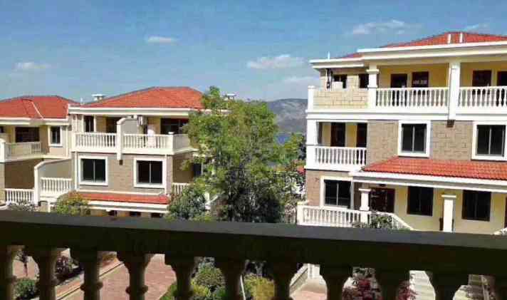 宜良县汤池 阳宗海山水湖畔 5室3厅3卫 251平米