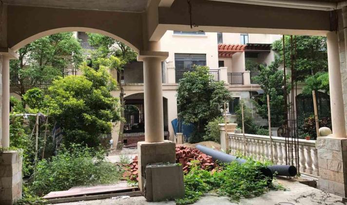 电白县城东 聚龙湾 6室2厅4卫 285平米