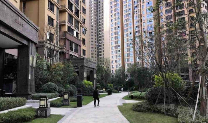 东坡区东坡 凯旋国际公馆 4室2厅2卫 126.6平米