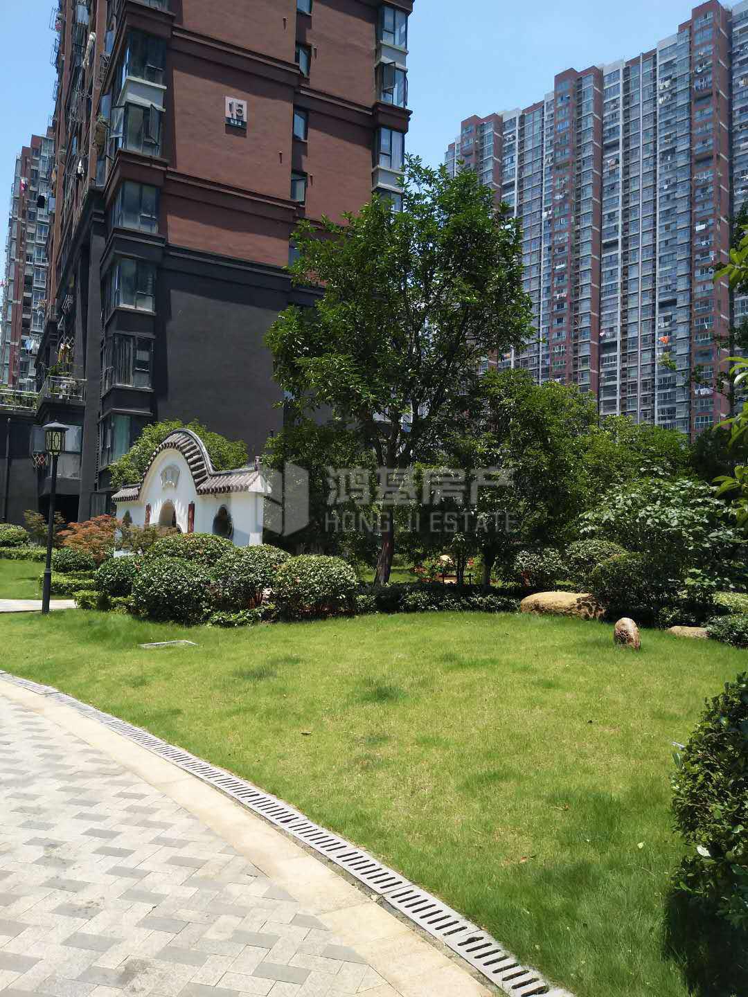 江西鸿基房产网-紫金城红郡好房出售!此房两证全!房主急售,价格可议!